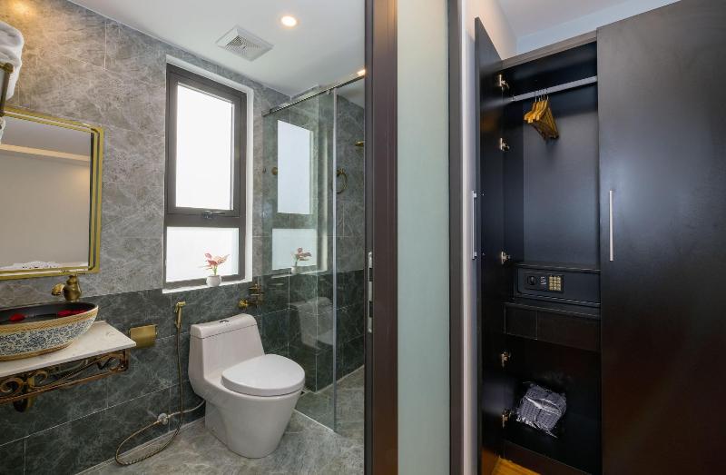 Royal Manison Hotel & Spa image