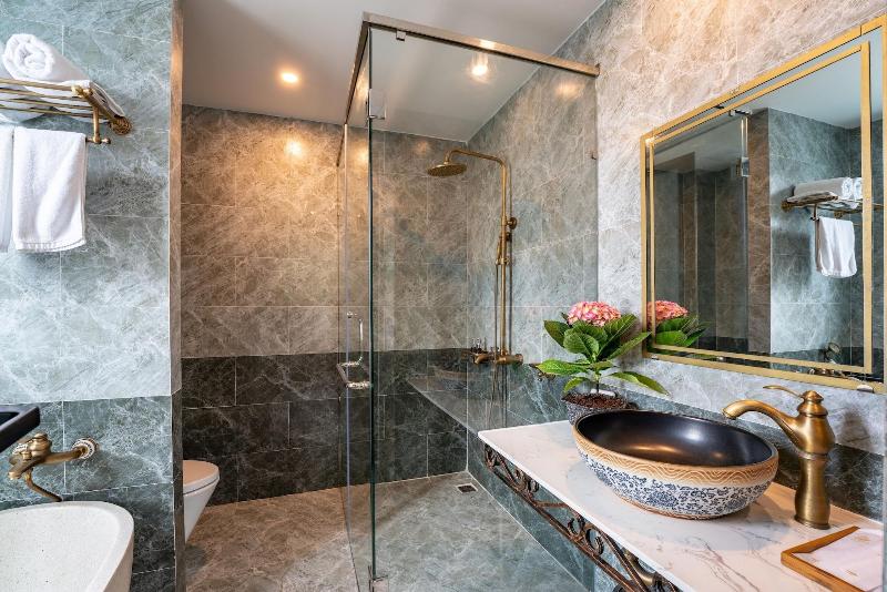 Royal Manison Hotel & Spa image