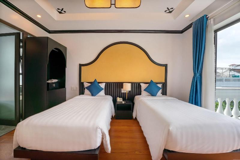 Royal Manison Hotel & Spa image