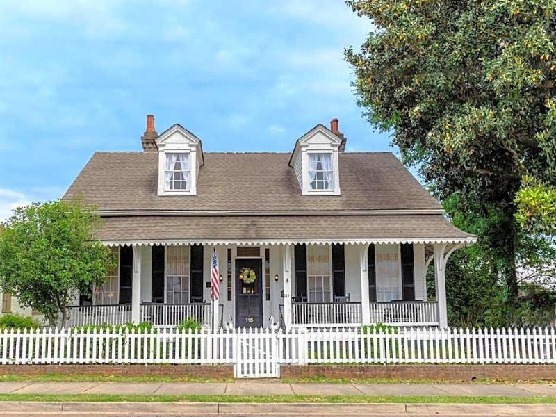 Riverboat Bed & Breakfast image