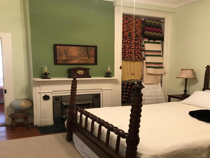 Riverboat Bed & Breakfast image