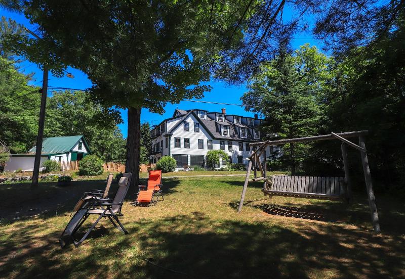 Follansbee Inn image