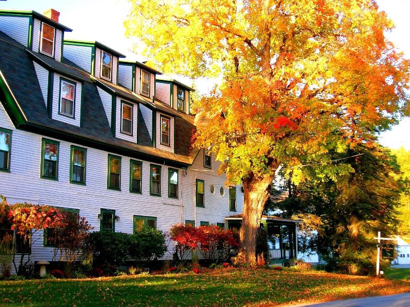 Follansbee Inn image