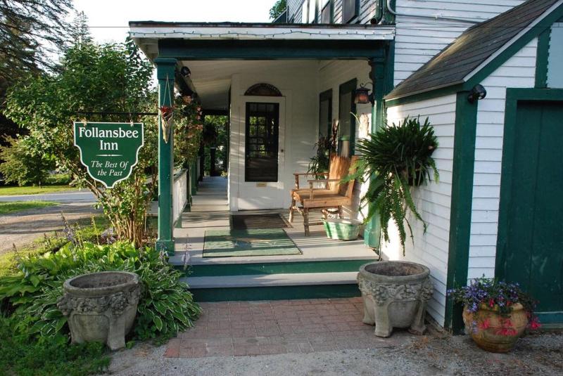 Follansbee Inn image