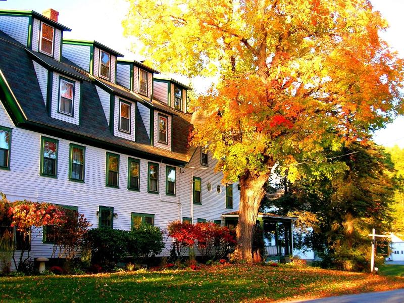 Follansbee Inn image