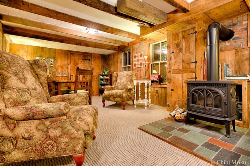 Follansbee Inn image