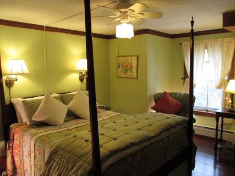 Follansbee Inn image