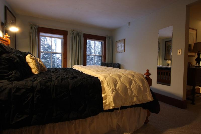 Follansbee Inn image