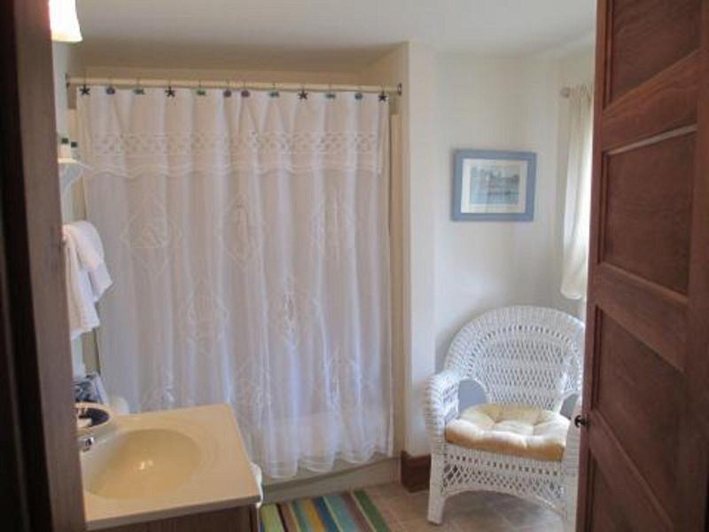 Follansbee Inn image