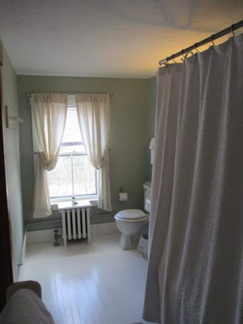 Follansbee Inn image