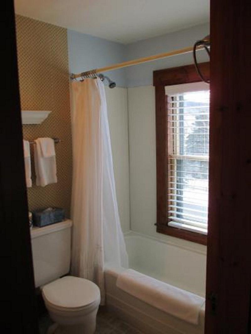 Follansbee Inn image