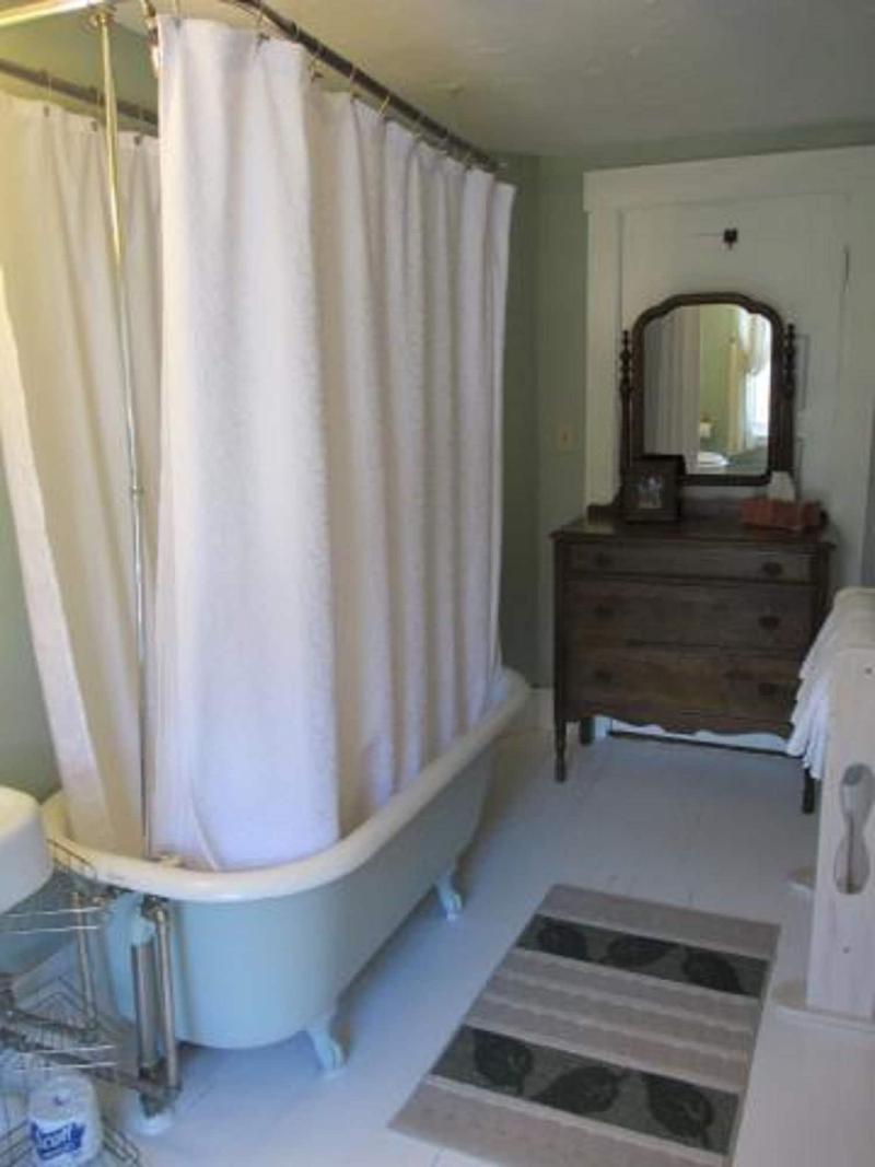 Follansbee Inn image