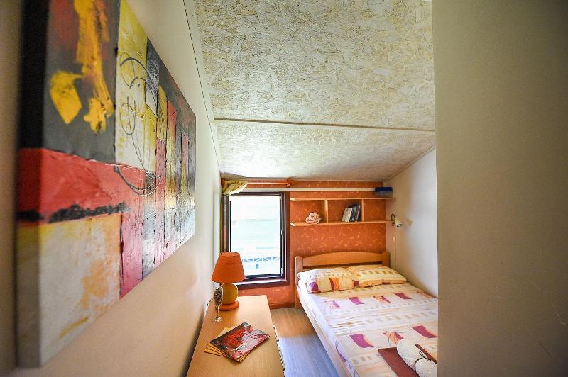 San Art Floating Hostel&Apartments image
