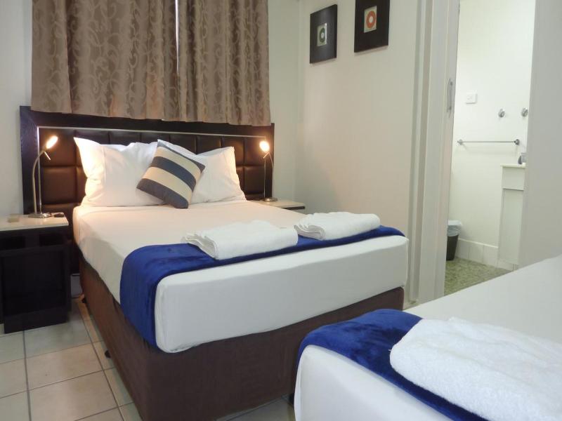 Jadran Motel & El Jays Holiday Lodge image