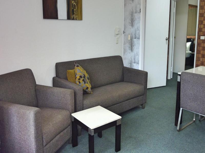 Jadran Motel & El Jays Holiday Lodge image