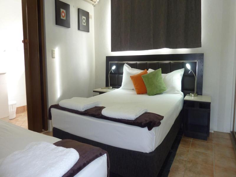 Jadran Motel & El Jays Holiday Lodge image