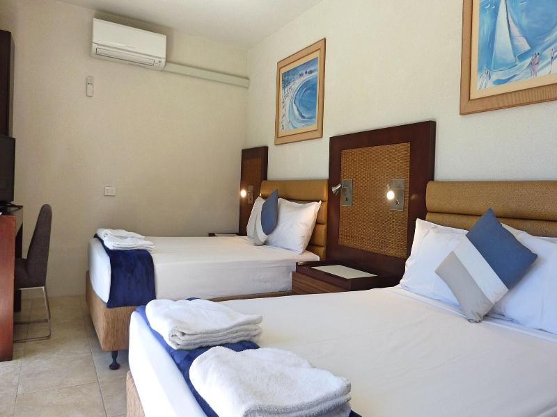 Jadran Motel & El Jays Holiday Lodge image