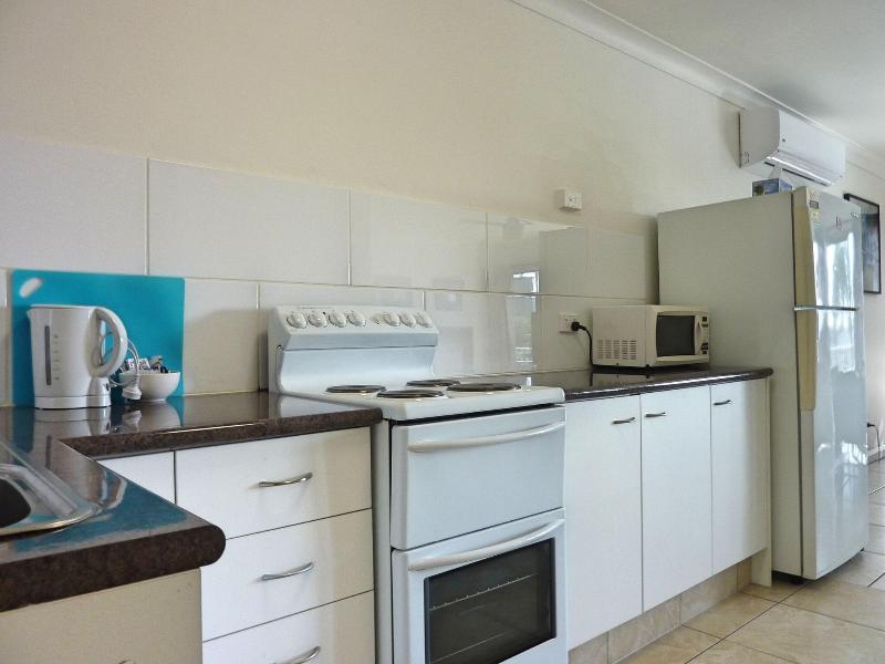 Jadran Motel & El Jays Holiday Lodge image