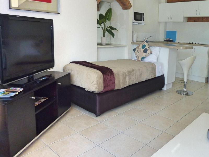 Jadran Motel & El Jays Holiday Lodge image