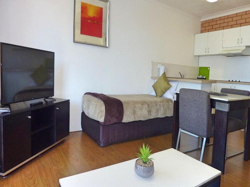 Jadran Motel & El Jays Holiday Lodge image