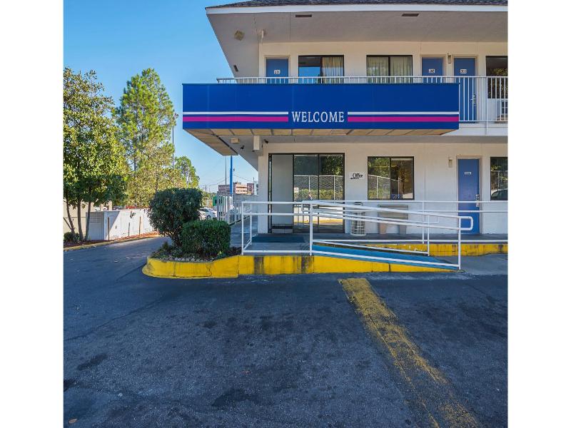 Motel 6 Bessemer, AL - Birmingham — exterior view