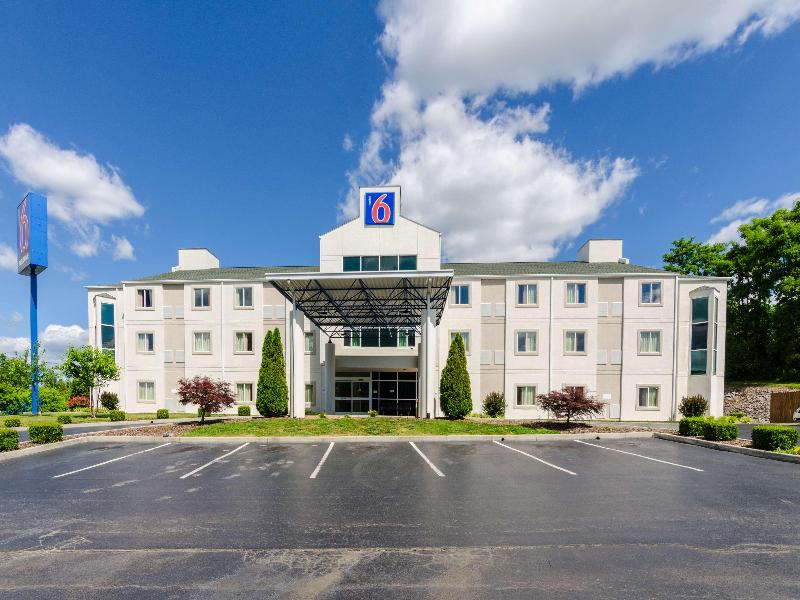 Motel 6 Bristol, VA image