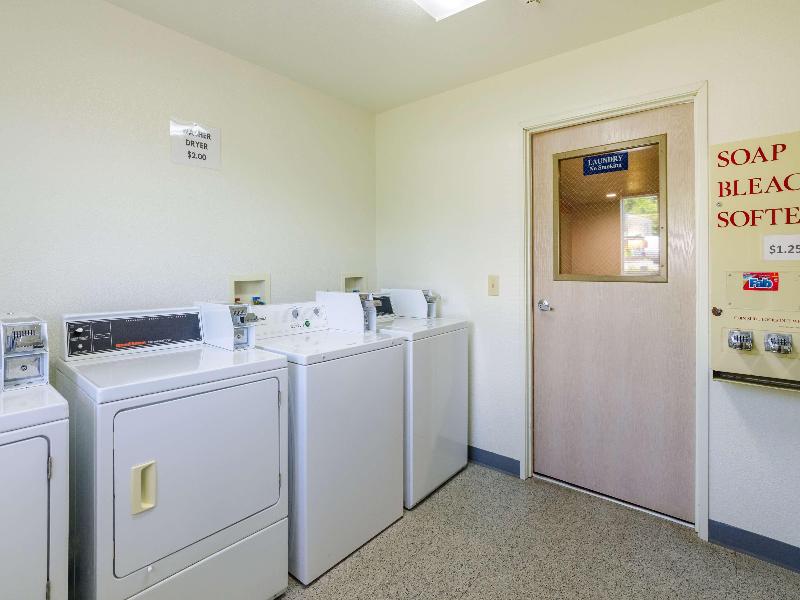 Motel 6 Bristol, VA image