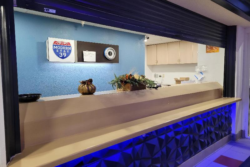 Modern Stay 39 Lakeview By OYO Minonk image 9
