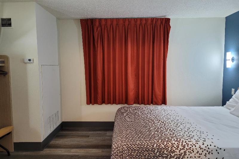 Modern Stay 39 Lakeview By OYO Minonk image 10