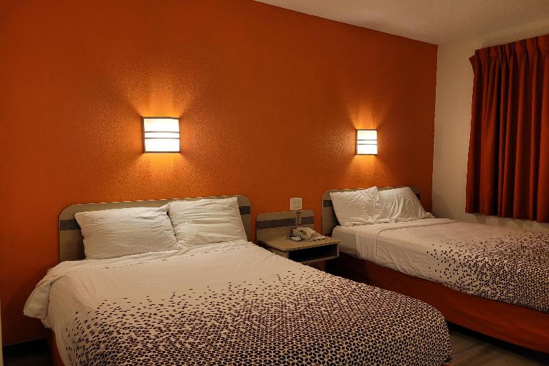 Modern Stay 39 Lakeview By OYO Minonk image 6