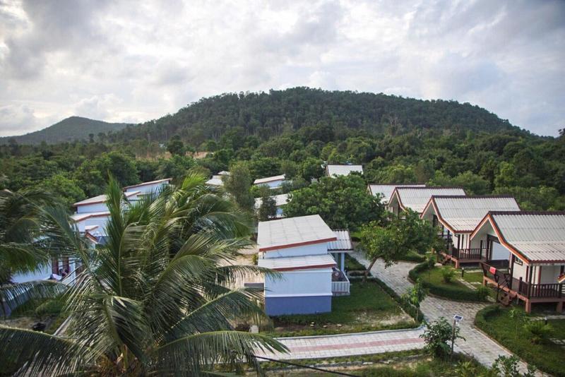 Scarlet Sails Resort image