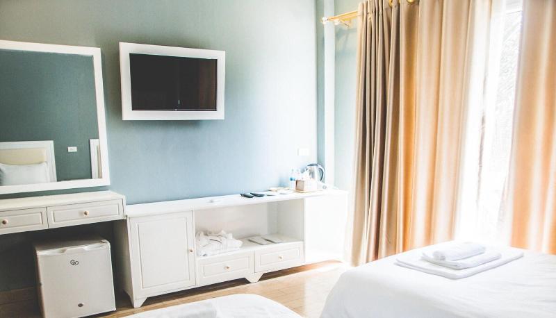 Scarlet Sails Resort image