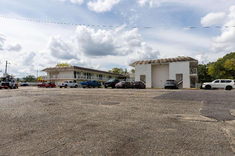 Motel 6 Lufkin, TX image