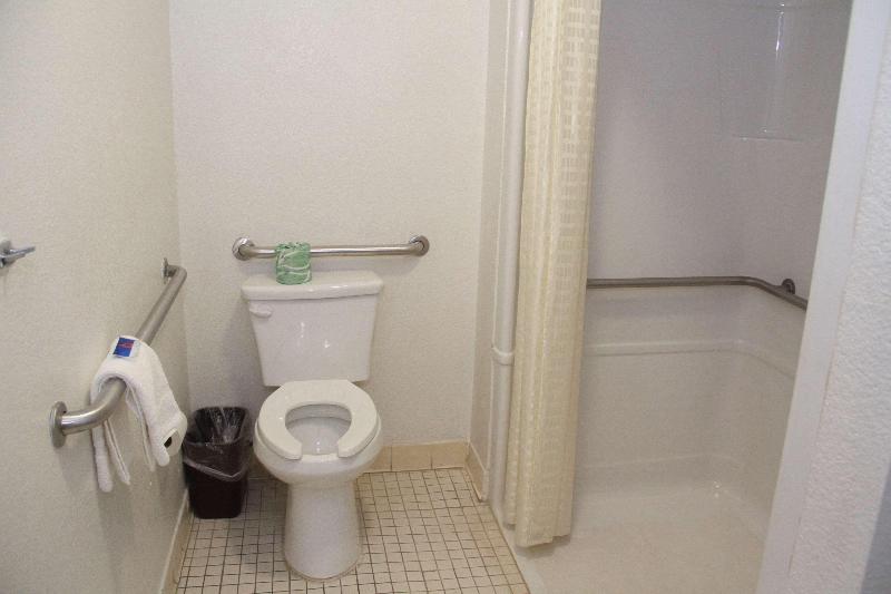 Motel 6 Lufkin, TX image