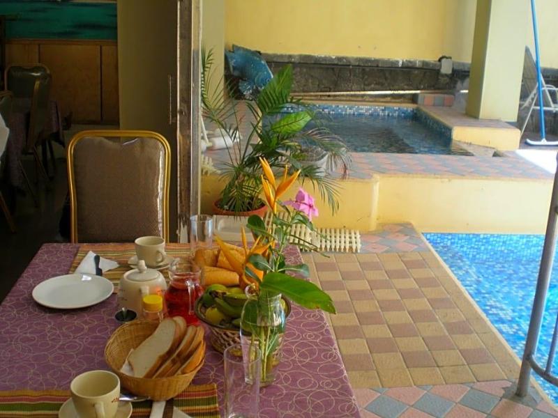 Hotel Les Aigrettes image