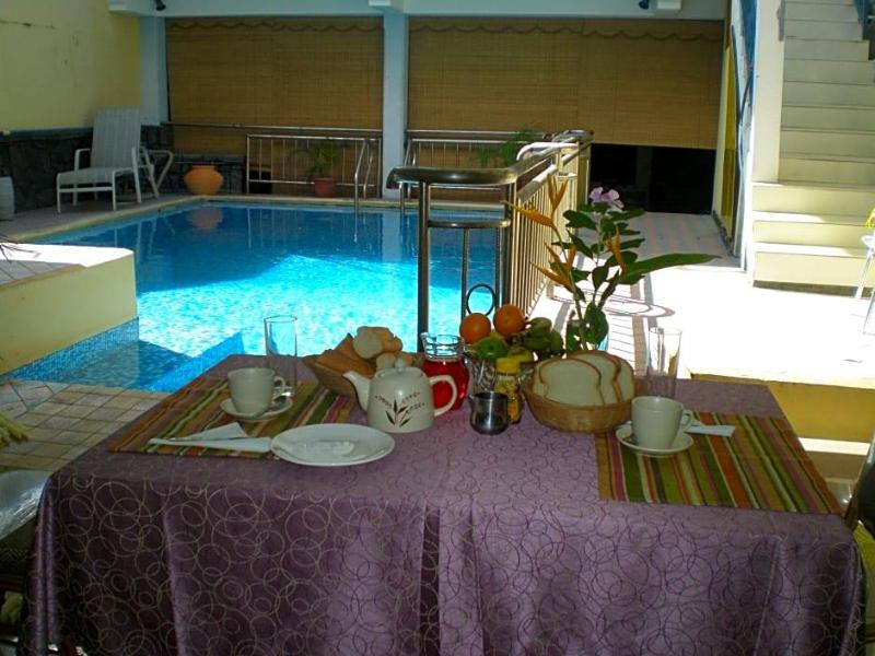 Hotel Les Aigrettes image