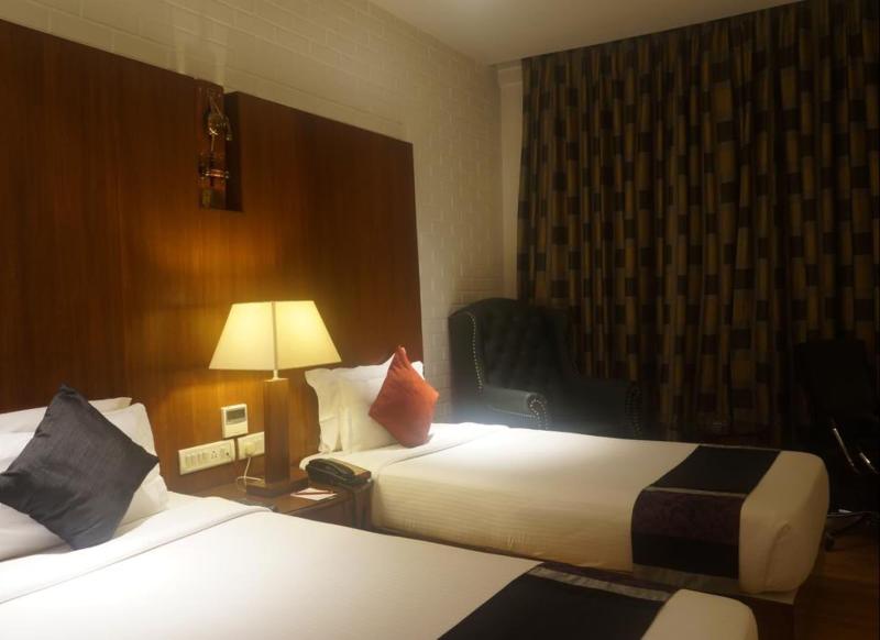 Sfo Hotel And Suites image