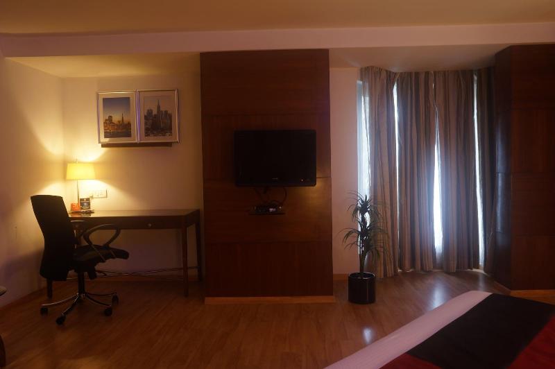 Sfo Hotel And Suites image