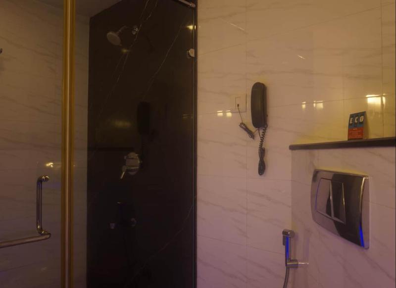 Sfo Hotel And Suites image