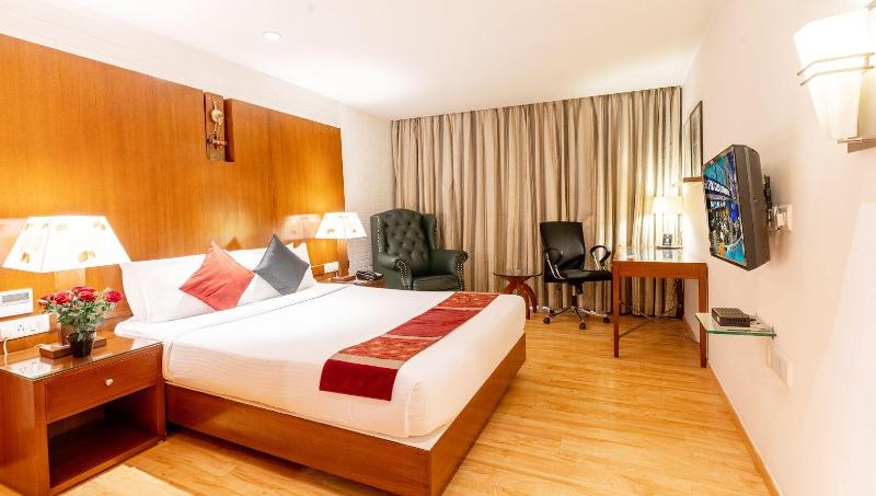 Sfo Hotel And Suites image
