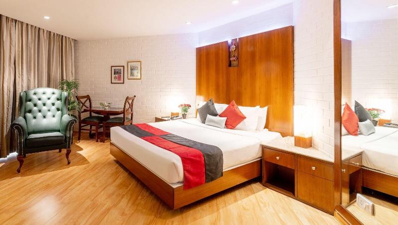 Sfo Hotel And Suites image