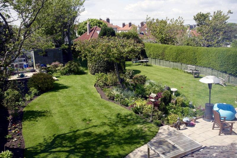 No12 Bed And Breakfast image