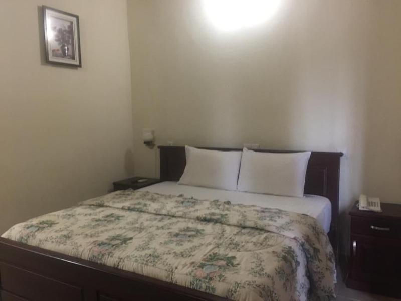 Lou Ralph Hotel image
