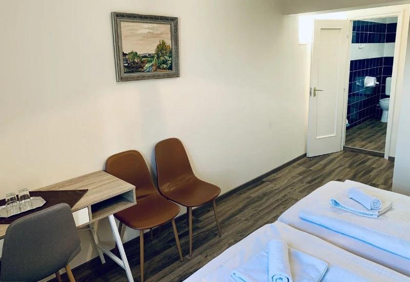 Révész Hotel image