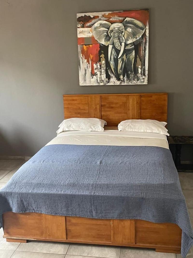 Omanye Lodge image