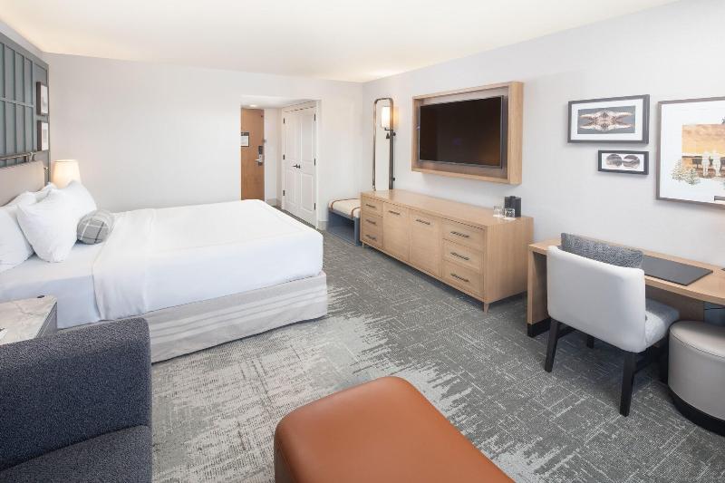 Grand Geneva Resort & Spa image