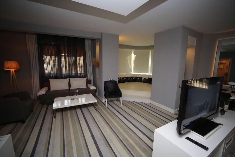 Grand Nora Hotel image