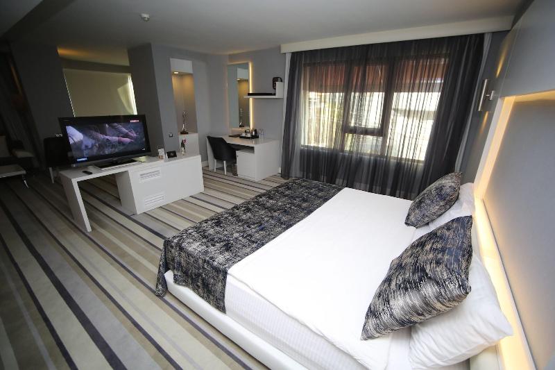 Grand Nora Hotel image