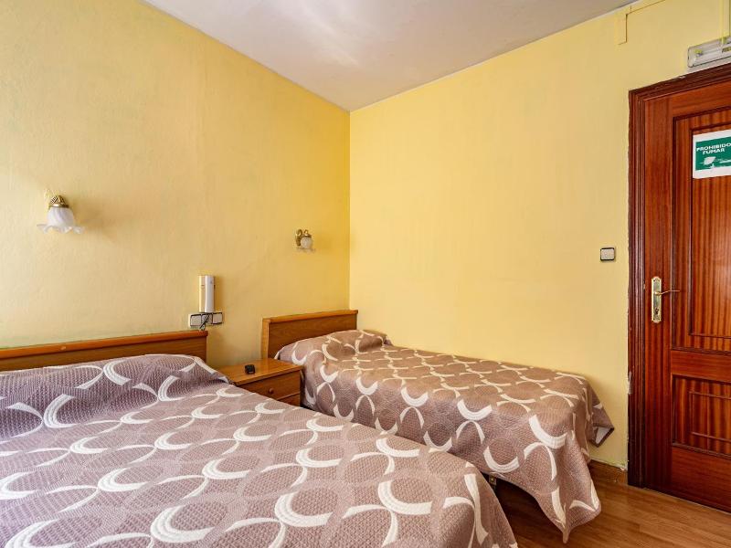 Pensión oria image