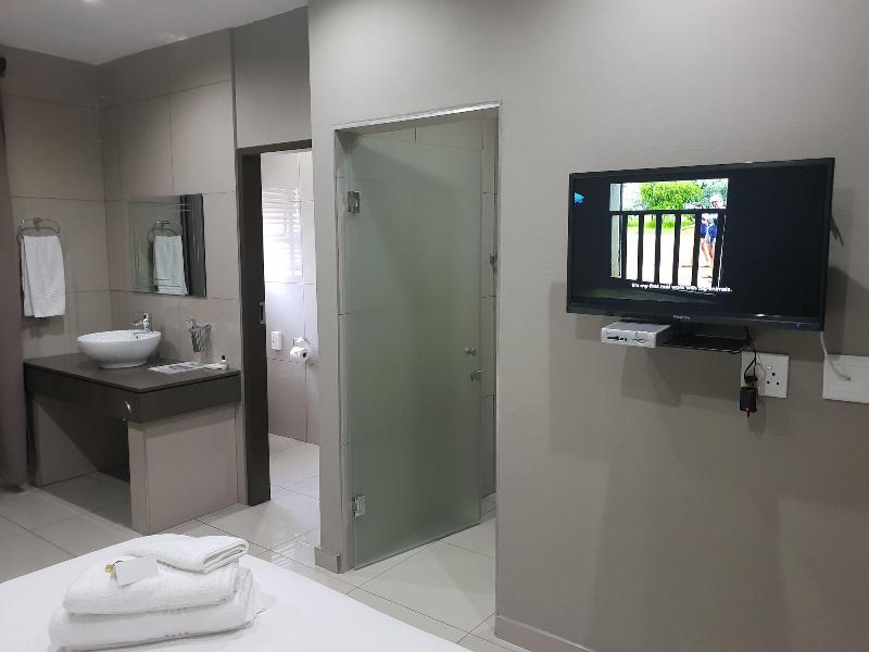 Fa Trez Guest House And Spa image